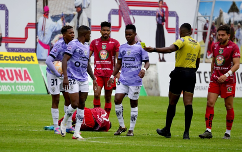 El duelo entre Mushuc Runa e Independiente del Valle estuvo marcado por polémicas.