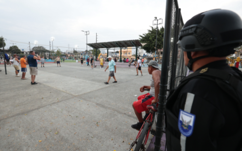 Seguridad. En Guayaquil, la inseguridad ha alcanzado niveles muy altos. Los ciudadanos piden el incremento de patrullajes por parte de la Policía.