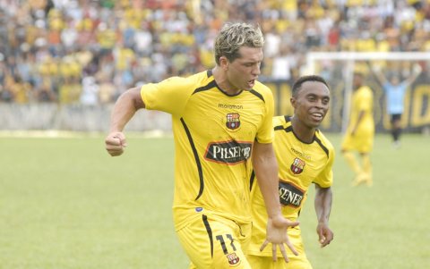 Rolando Zárate estuvo en Real Madrid, y llegó a Barcelona SC en el 2008, pero no pasó nada.