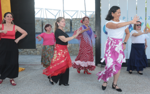 Las presentaciones de danza y pintura de Camila Valdivieso y Bonnie López Grau dieron el toque especial al encuentro.
