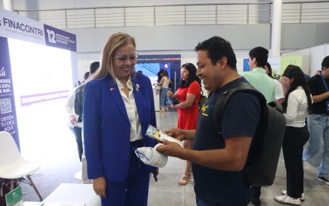 María Dolores Cobos, gerente de Etyecu, en la ExpoChina 2025.