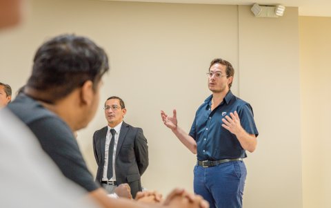 los aspirantes deben aprobar cuatro módulos principales: legislación y normativa, comunicación y liderazgo aplicado, especialización operativa e intervención municipal.