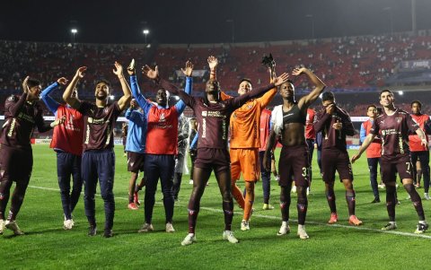 Todo el festejo de Liga de Quito en el estadio Morumbí.