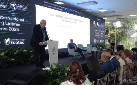 Rama subrayó que las políticas públicas no deben imponer homogeneidad en un continente heterogéneo, sino garantizar diversidad y autonomía para las instituciones.