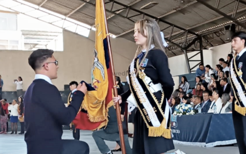 El juramento a la Bandera reafirma el compromiso de los estudiantes con los valores de respeto, unidad y pertenencia nacional.