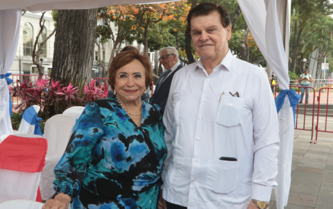 Martha Cabezas de Bitar y Roberto Bitar.