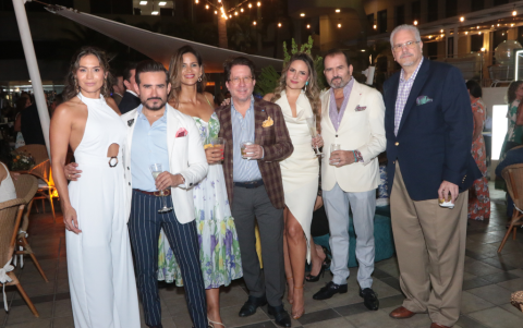 Paola Poggo, Jusuet Morán, Karla Chávez, José Luis Iturralde, María Belén Marín, Mauricio Rodríguez y Nicolás Valdano.