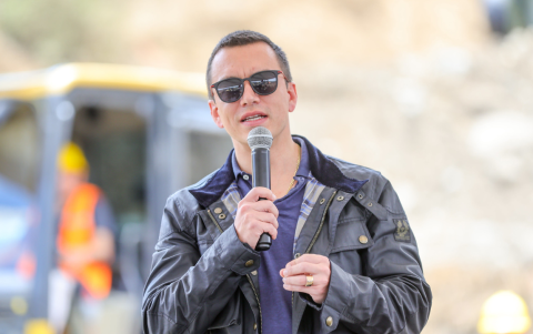 El presidente Daniel Noboa impulsa la instalación de una nueva Asamblea Constituyente que implicaría tres elecciones.