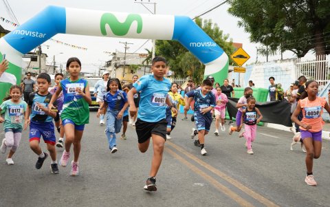 Participaron cientos de atletas al norte de Guayaquil.