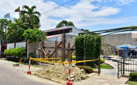 En un terreno del Centenario ya se levanta la estructura para construir un EAS