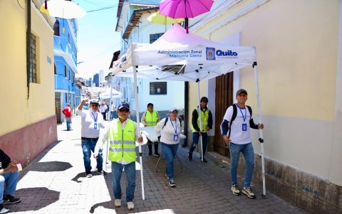 Entre las tareas realizadas por los sancionados se incluyen mingas de limpieza de quebradas, apoyo en terminales de transporte, entrega de volantes, organización de ferias.