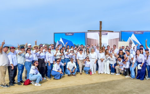 Vecinos de Nueva Ciudad, ubicada a la altura del Km 21, vía a la costa, estuvieron presentes durante el evento.