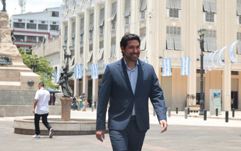 Pesantes luego de informar la nueva visión de DASE en una rueda de prensa, en el Municipio, este lunes 29 de septiembre. .