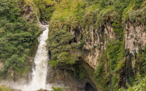 Recorridos por cascadas, centros históricos y reservas naturales destacan entre los tours del feriado.