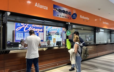 En el Terminal Terrestre, los precios hacia Cuenca se mantienen; la firma Alianza también está tomando la vía a Machala.