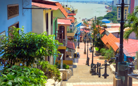 El barrio Las Peñas es Patrimonio Cultural del Ecuador.