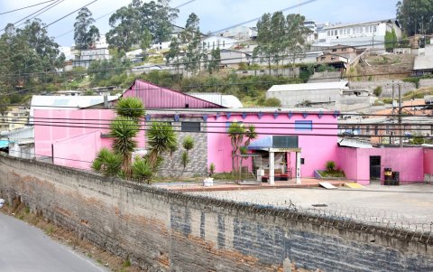 En uno de los night clubs se encontró una especie de ‘búnker’ para dificultar el ingreso de autoridades.