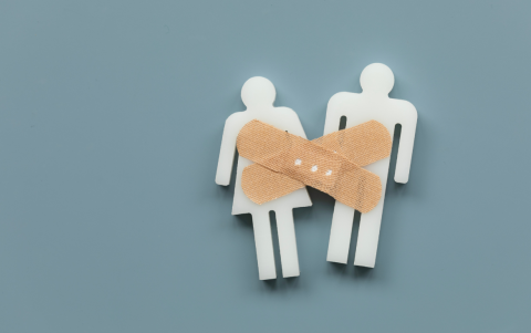 En Ecuador, miles de niñas y adolescentes enfrentan matrimonios y uniones tempranas forzadas, una práctica que limita su educación y las expone a violencia y pobreza.