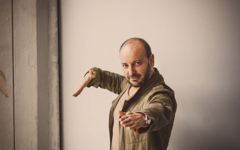 El ciclo incluye el estreno mundial de la obra “Roja como el Fuego” y busca llegar a más de 2.400 asistentes en diferentes sectores de Guayaquil y Samborondón.