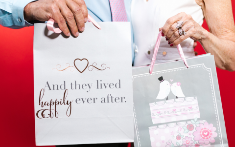 El Día del Novio genera debate entre quienes lo ven como una expresión genuina de afecto y quienes lo consideran una fecha impulsada por el comercio.