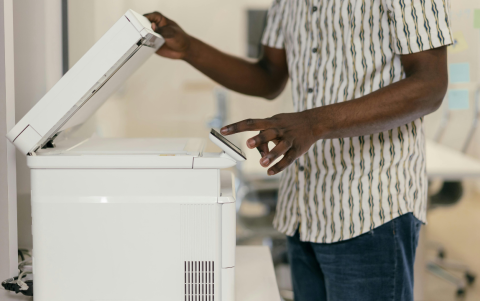 Escanea tus documentos de una manera fácil y rápida sin necesidad de otras aplicaciones o de impresoras.