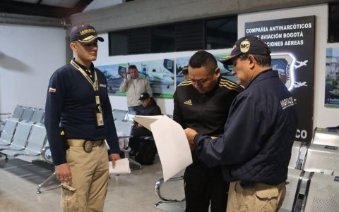 Rolando Federico Gómez Quinde, alias Fede, es señalado por delitos relacionados con el crimen organizado en Ecuador.