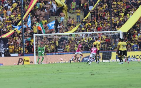 Michael Hoyos marcó el primer gol de Independiente del Valle.