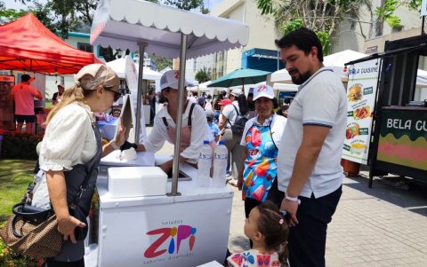 Más de siete mil personas participaron en una jornada llena de música, juegos, comidas típicas y espectáculos que fortalecen la unión de la comunidad educativa.