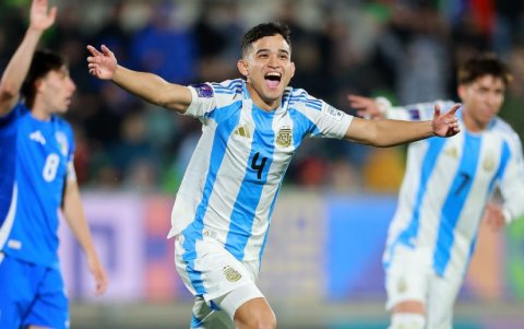 Argentina clasificó con puntaje perfecto a los octavos de final.