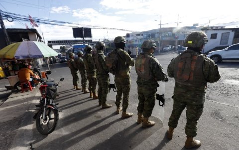 Daniel Noboa dispuso que las Fuerzas Armadas apoyen a la Policía Nacional durante la vigencia del estado de excepción en Quito, otros cantones de Pichincha y 9 provincias más.