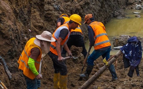 Labores en marcha para la construcción de la multiplaca