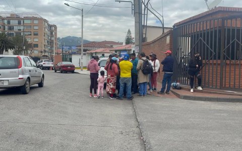 Familias no saben paradero de detenidos tras presunto ataque a caravana presidencial.