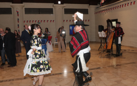 La presentación artística estuvo a cargo de Ernesto Guerra y Los Arrieros.
