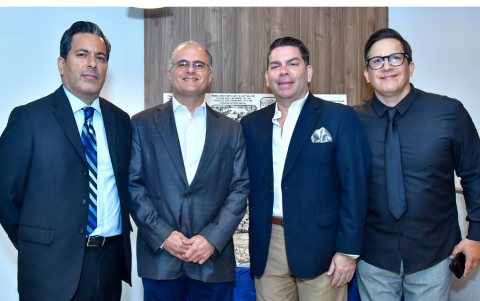 Roberto Neira, Michel Doumet, Gustavo Ruiz y Daniel Neira.