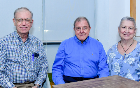 José Luis Camps, Milton Núñez y Margaret Núñez.