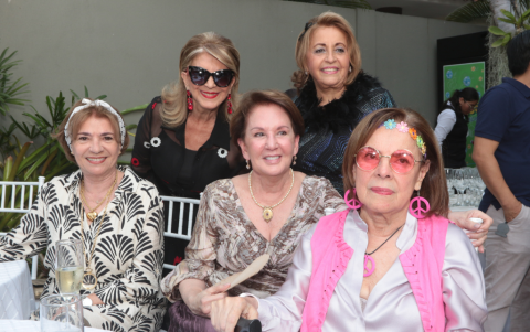 Laurita Mera, Eleonor Arteaga, Elba Elizalde, Mary Cañarte y Mirna Muñoz.