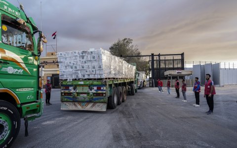 La ayuda humanitaria empieza a entrar a Gaza.