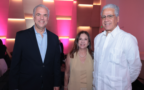 Ernesto Weisson, Vivian Centeno y Francisco Arosemena.