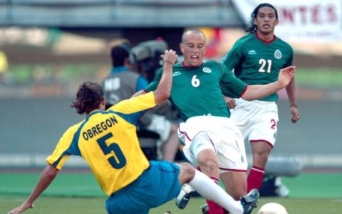 Ecuador y México se enfrentaron en el Mundial 2002. Ganaron los Aztecas por 2-1.