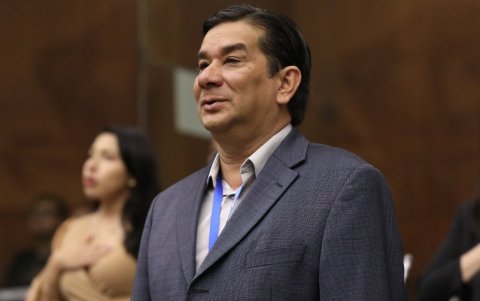 Luis Alvarado Campi es el asambleísta suplente de ADN que, con un patrimonio que no supera los 70.000 dólares, compró dos medios por poco más de 2,5 millones de dólares.