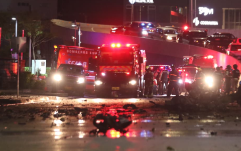 Un coche bomba explotó al frente de un centro comercial de Guayaquil.