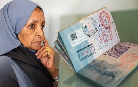 La misteriosa mujer del supuesto pasaporte de 'Torenza' fue parte de un video viral que mostraba documentos con sellos internacionales y causó confusión en redes.