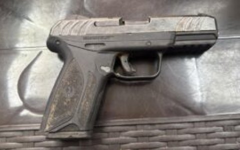 Los dos miembros de Los Choneros portaban armas de fuego.