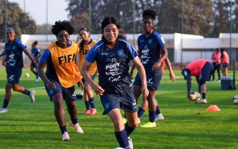 Emily Delgado volante ofensiva de la selección de Ecuador sub 17.