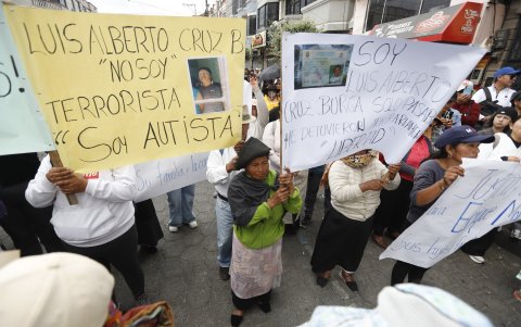 Los doce de Otavalo fueron detenidos tras los disturbios iniciales por el paro nacional.