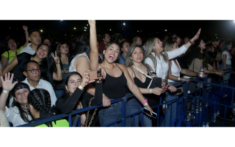 Fotos y detalles del polémico concierto de Cristian Castro