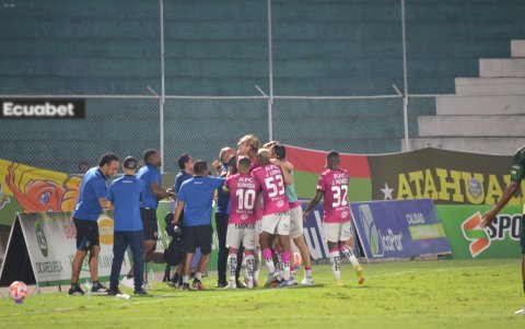 Los rayados obtuvieron una victoria clave en la visita a Orense.