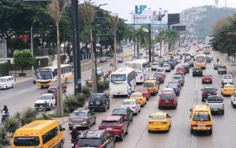 La avenida Pedro Menéndez Gibert es una de las arterias más transitadas de Guayaquil y también estará inhabilitada en las noches