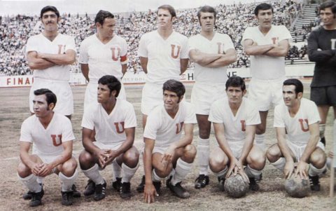 La plantilla del primer campeonato nacional de Liga de Quito en 1969.