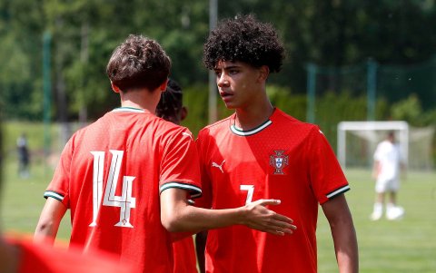 Cristiano Ronaldo Jr. sigue los pasos de su papá en el fútbol.